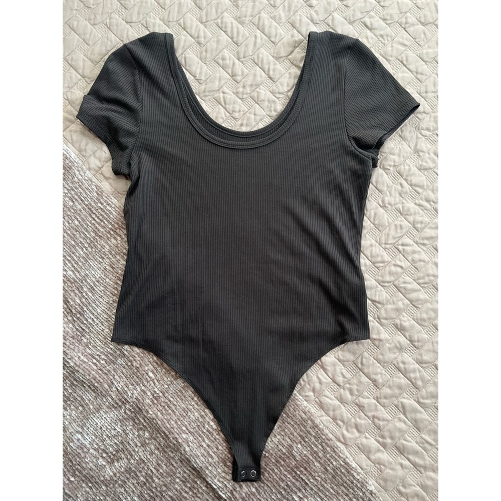 AE Ribbed Scoop Neck Bodysuit - XL - EUC!